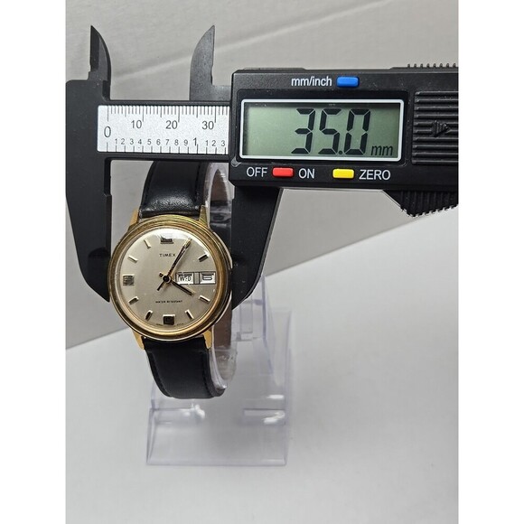 Vintage Timex Marlin Day Date Manual Wind Gold Tone 1975 35mm M27 Runs 26830 - Picture 4 of 13